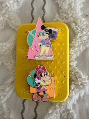 Disney Neon Retro Mickey & Minnie Enamel Pin Duo - PALM LE 300